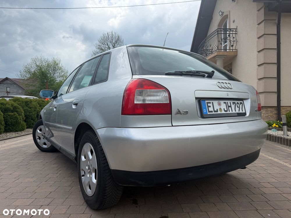 Audi A3 Sportback 1.6 Ambition - 4