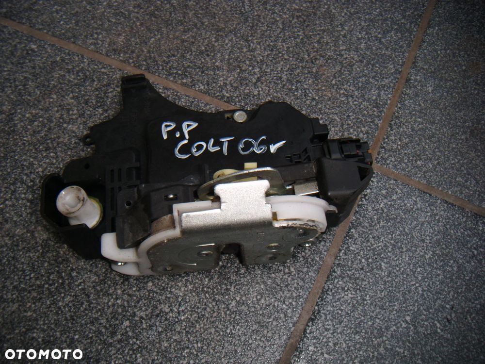 mitsubishi colt Z30 06r 5d zamek drzwi prawy przód 2 piny - 1