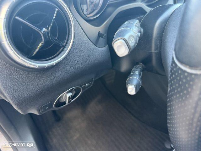 Mercedes-Benz CLA 180 CDI Urban - 11