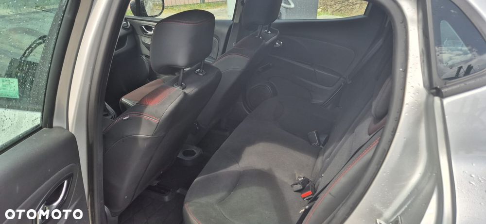 Renault Clio 1.2 16V Life - 9