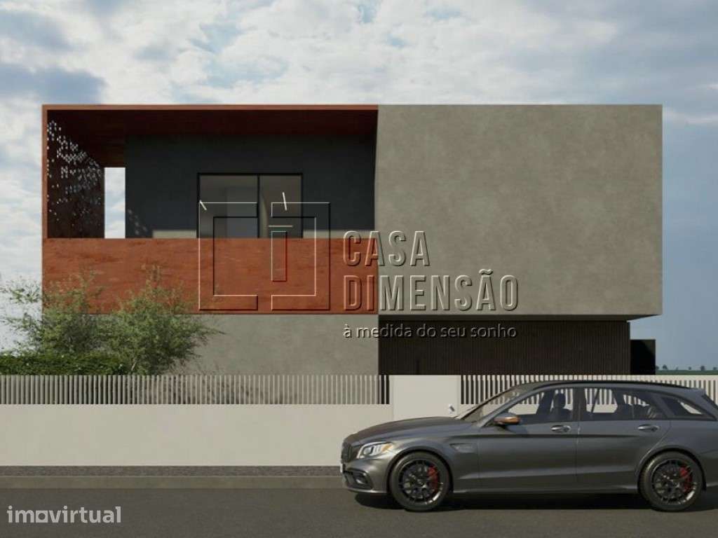 Moradia isolada de Arquitectura Contemporânea de tipologia T4 na zo... - Grande imagem: 3/27