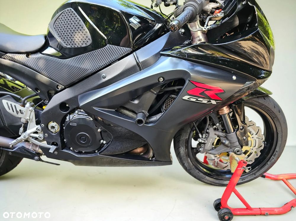 Suzuki GSX-R - 15
