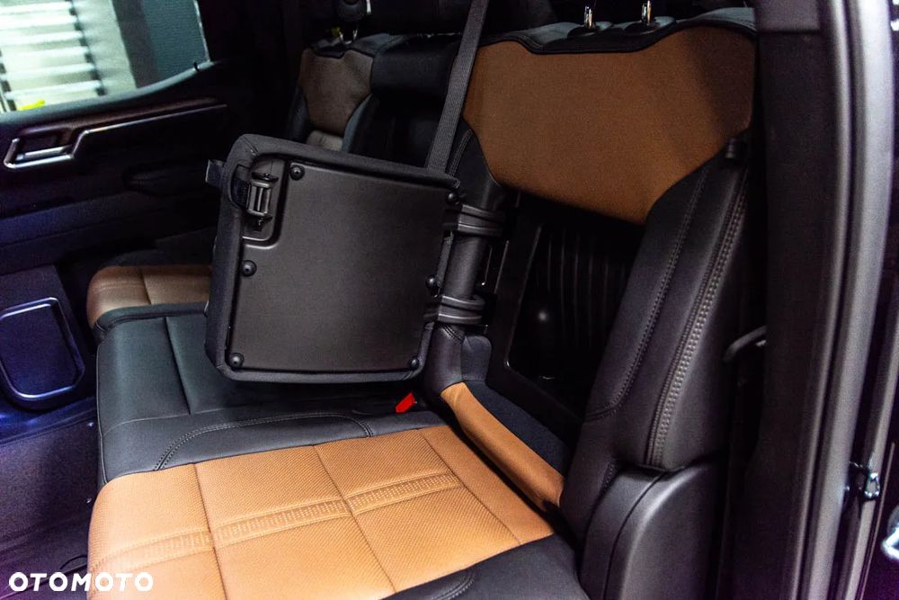 Chevrolet Silverado - 38