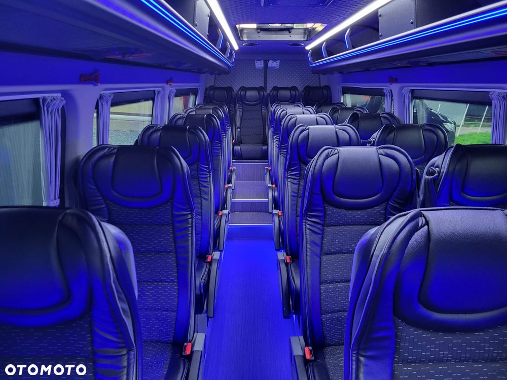 Mercedes-Benz Sprinter - 17