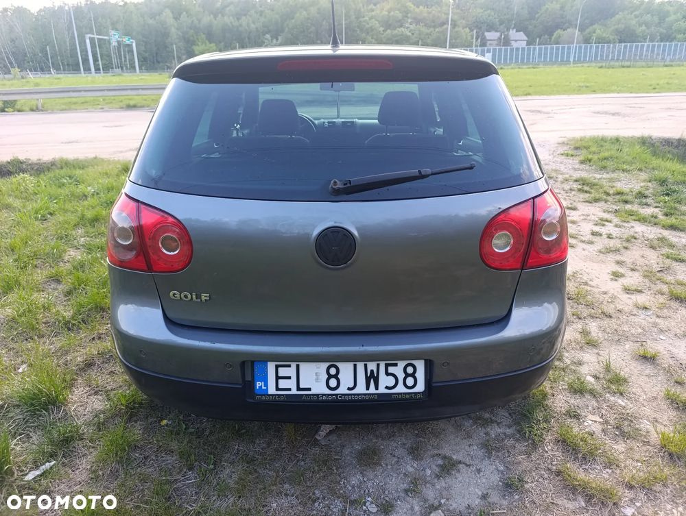 Volkswagen Golf 1.9 TDI DPF United BlueMotion - 5