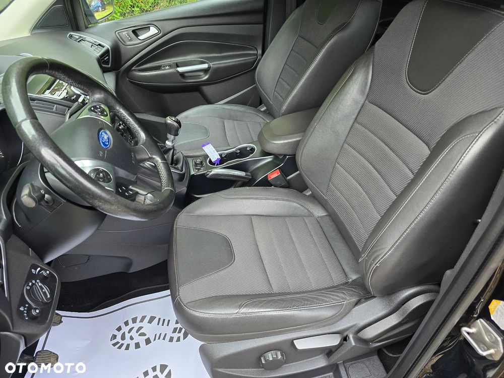 Ford Kuga 2.0 TDCi 4WD Titanium - 17