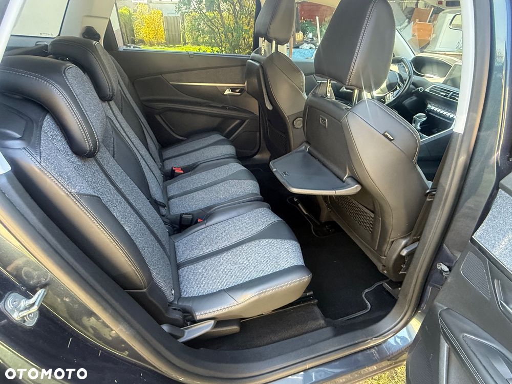 Peugeot 5008 BlueHDi 150 Allure - 11