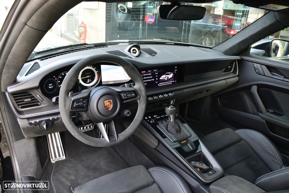 Porsche 911 (992) GT3 PDK - 27