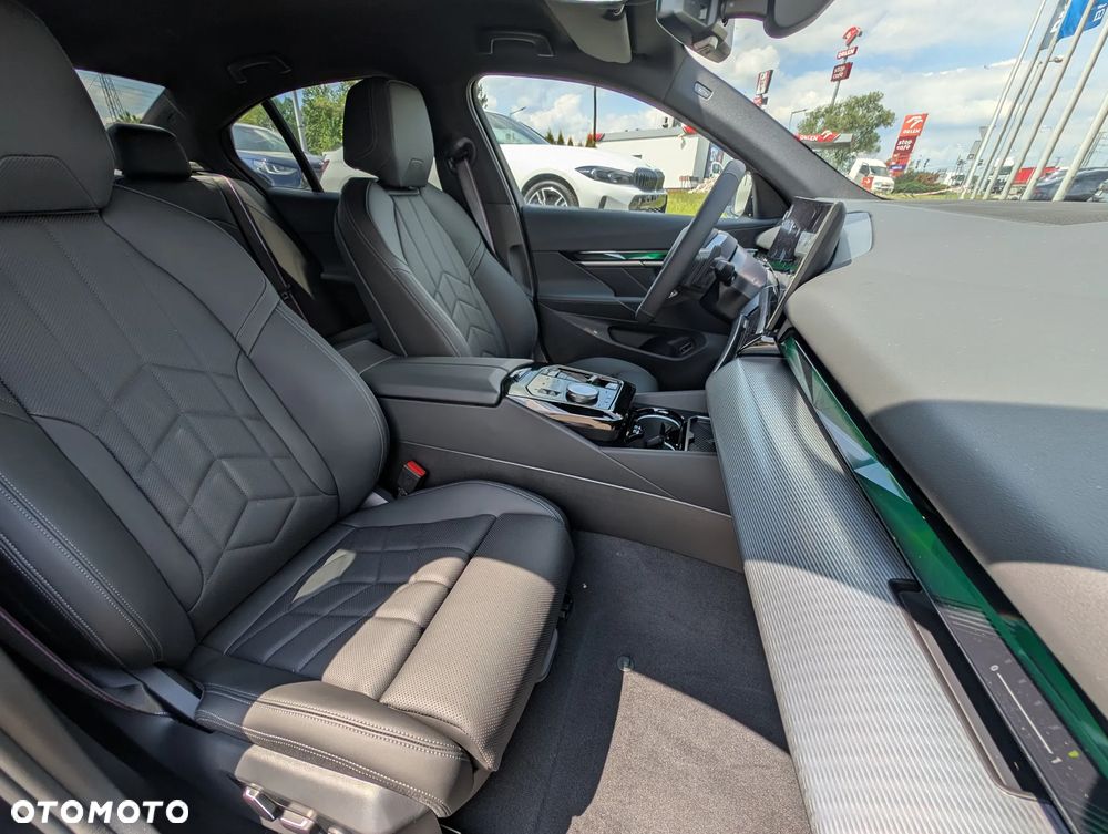BMW Seria 5 520d mHEV - 17