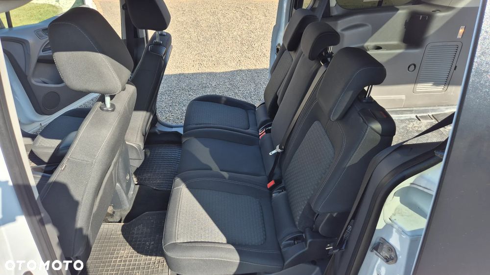 Ford Tourneo Connect Grand - 17