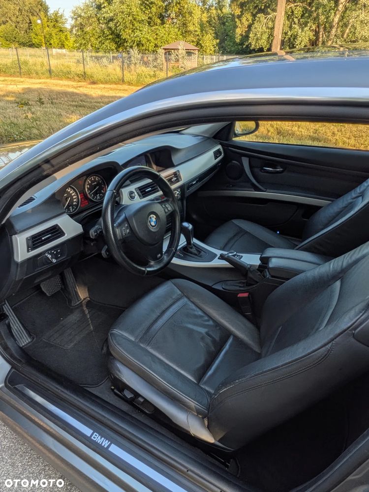 BMW Seria 3 325i - 35
