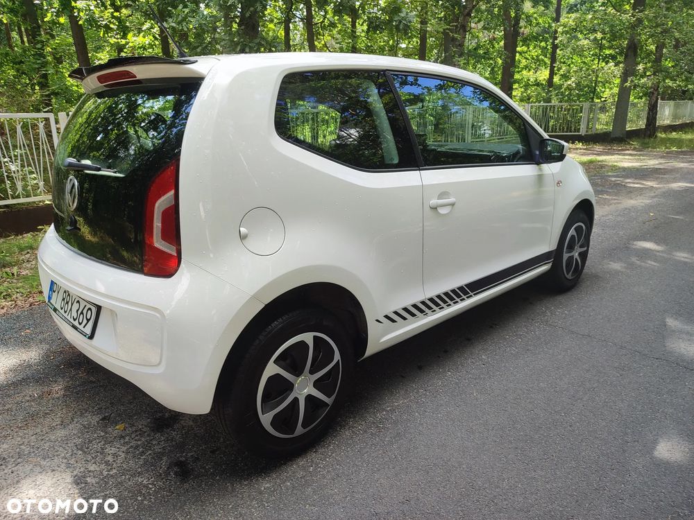 Volkswagen up! (BlueMotion Technology) sound - 10