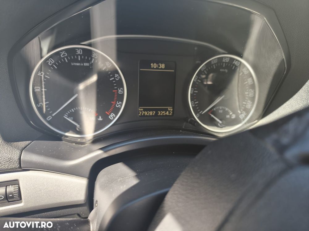 Skoda Octavia 1.6 TDI DPF Elegance - 7