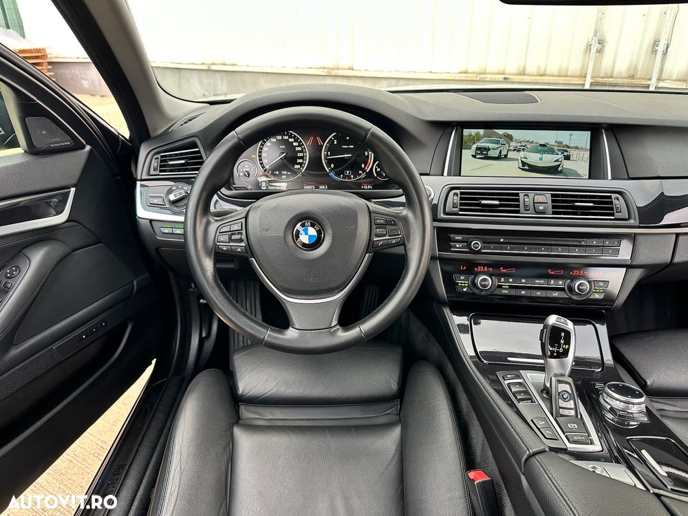 BMW Seria 5 530d xDrive Touring Sport-Aut. Luxury Line - 16