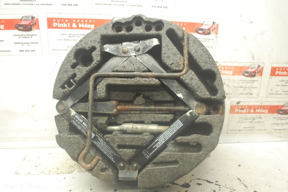 ZESTAW WKŁADU KOŁA ZAPASOWEGO LEWAREK WKRĘTKA KLUCZ 0073451 OPEL VECTRA C SIGNUM