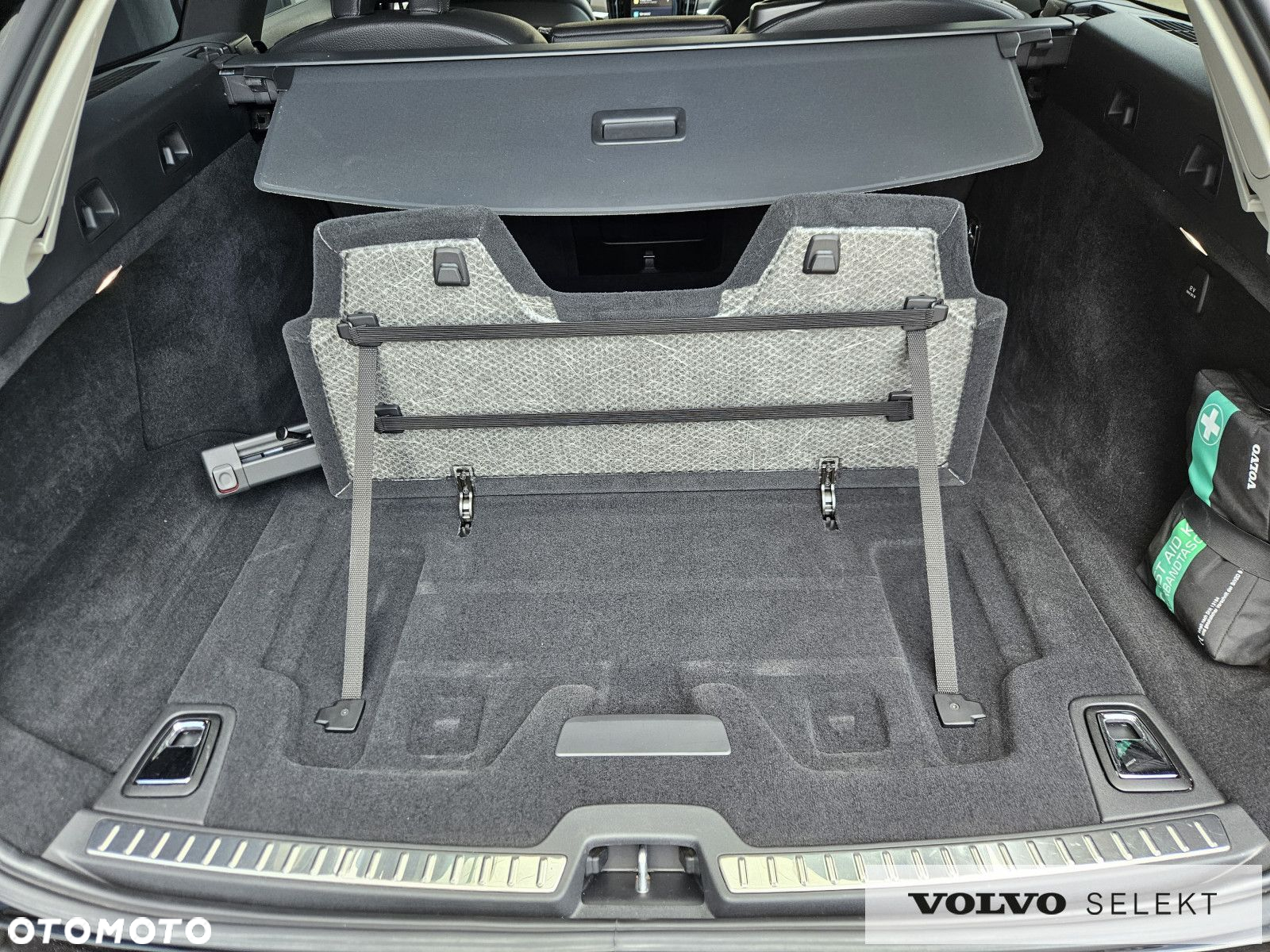 Volvo V90 Cross Country - 33