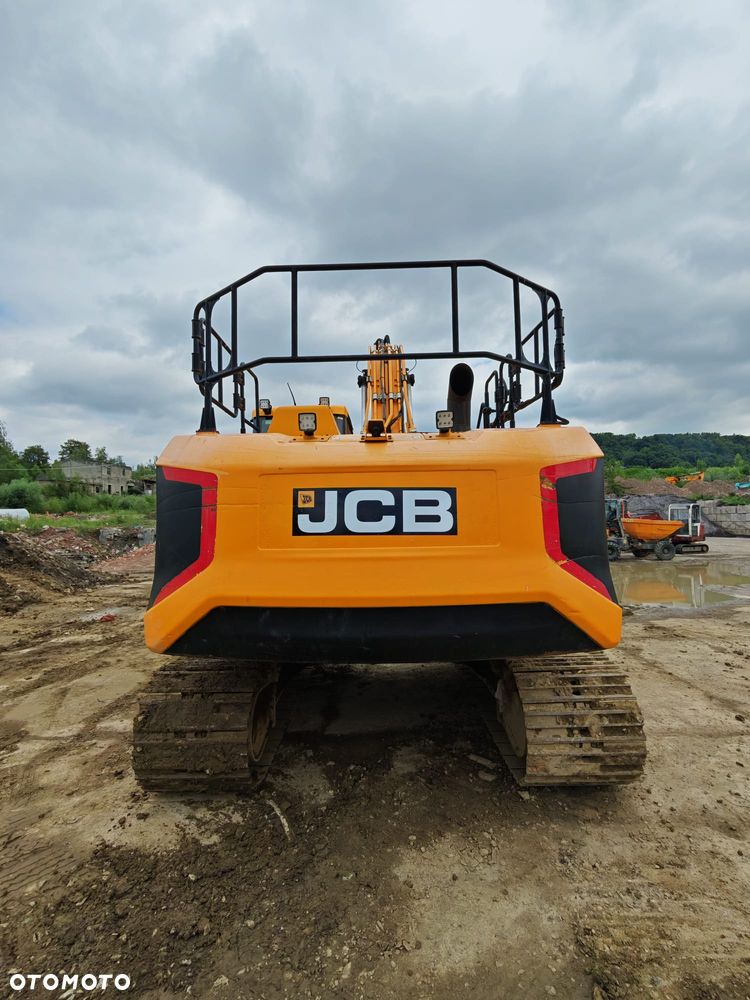JCB 220 XLC IDEALNA - 12