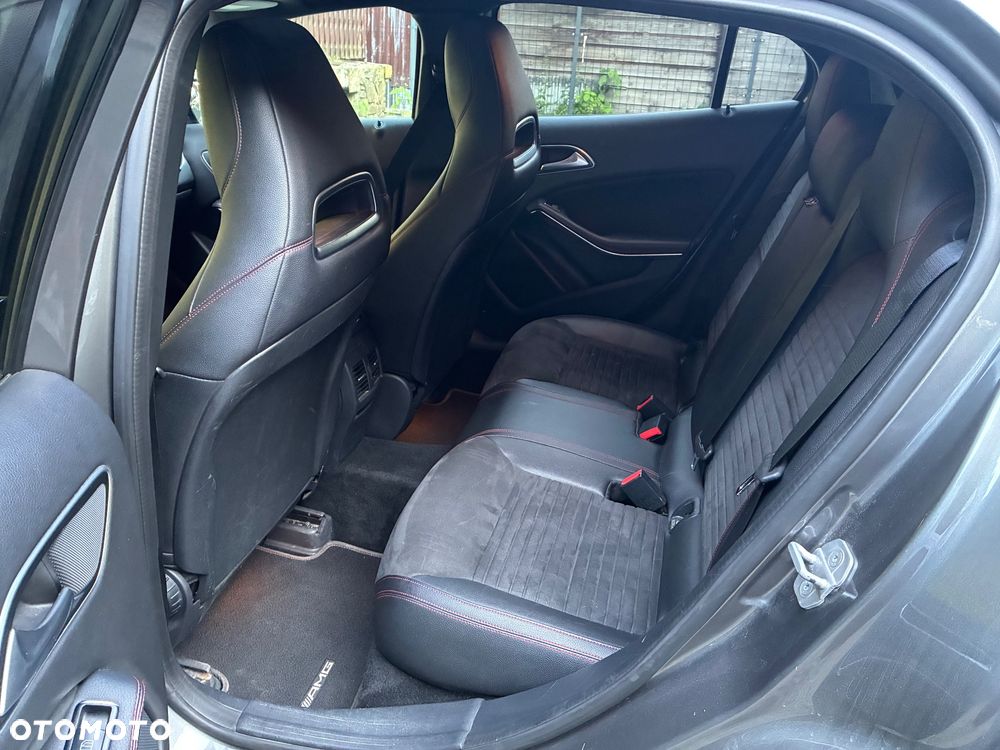Mercedes-Benz GLA 250 7G-DCT AMG Line - 9