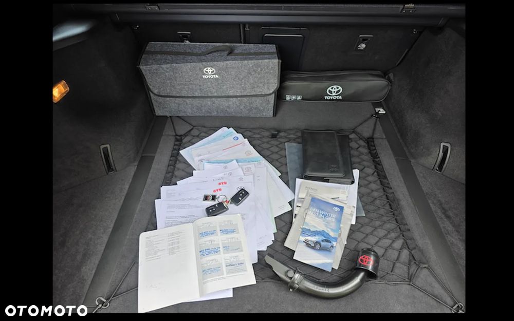 Toyota Avensis - 38