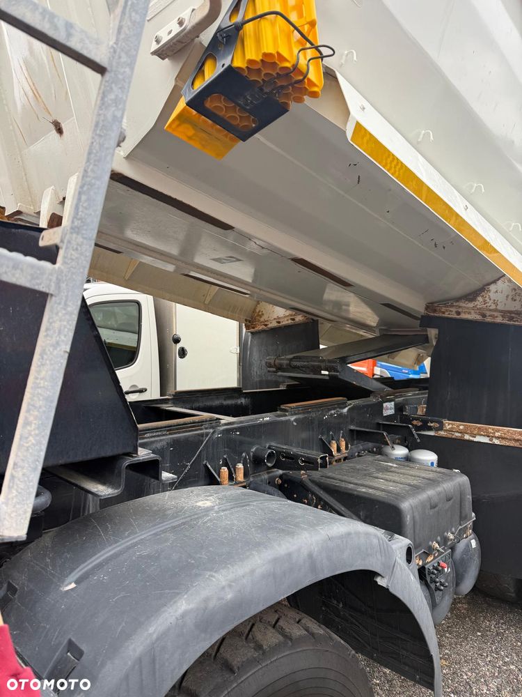 MAN TGS 41.400 8x8 ALLRAD EURO 5 | Meiller-Kipper | Manual | 118 125 km | 2014 - 18