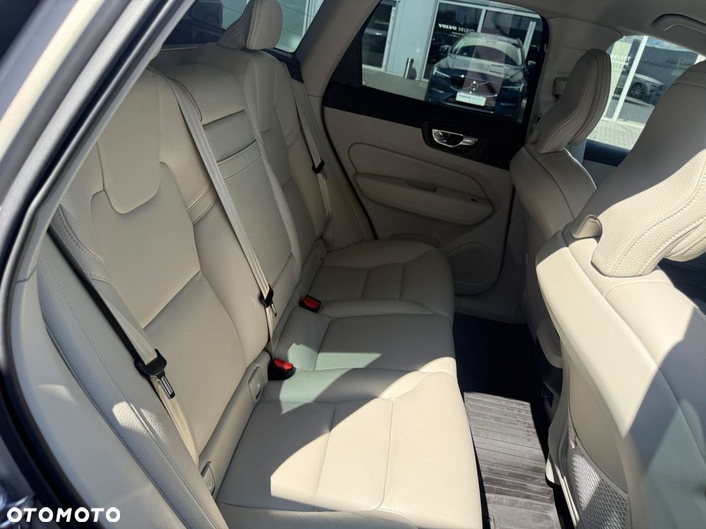 Volvo XC 60 - 35
