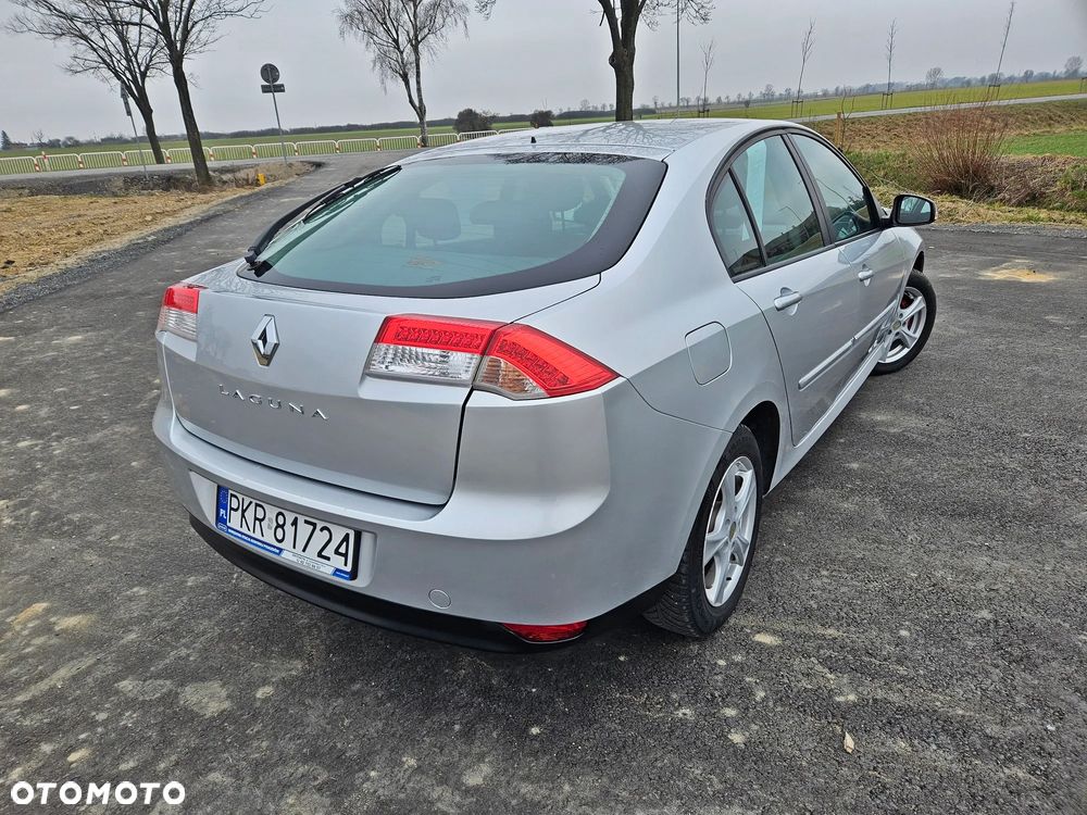 Renault Laguna 1.6 16V 110 Emotion - 24