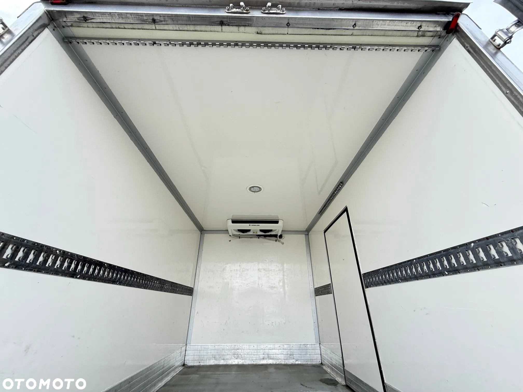Iveco Daily 35S15 3.0 Diesel Kontener 3x Drzwi Chłodnia Izoterma ThermoKing 6ep Salon PL, - 15
