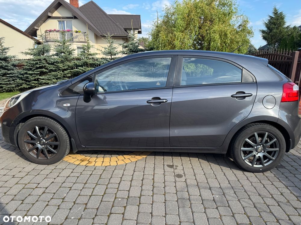 Kia Rio - 6