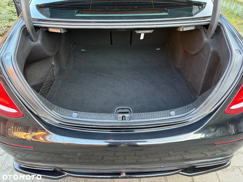 Mercedes-Benz Klasa E 220 d 9G-TRONIC - 36