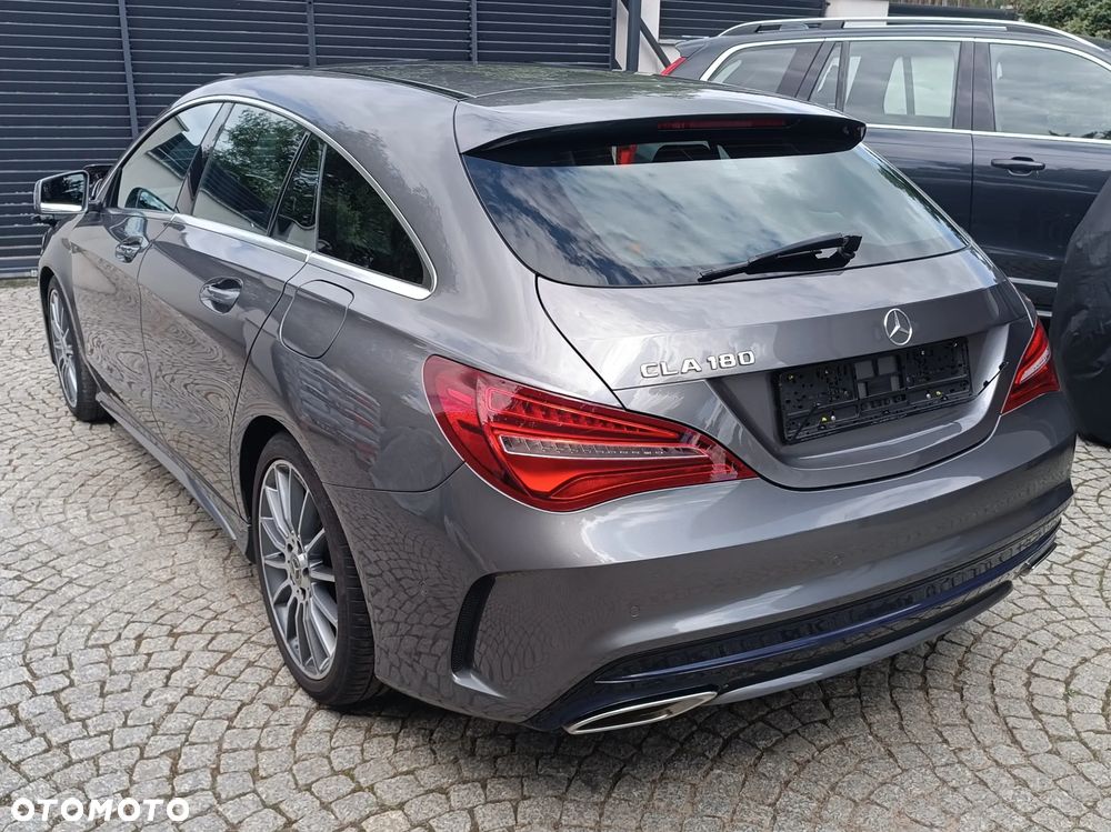 Mercedes-Benz CLA 180 7G-DCT UrbanStyle Edition - 1