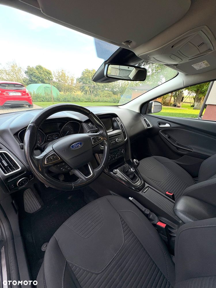 Ford Focus - 22