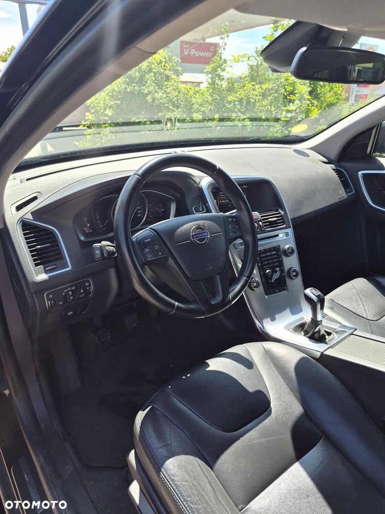 Volvo XC 60 D3 Momentum - 9