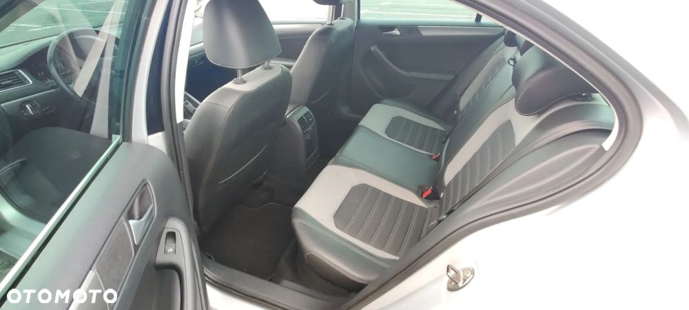 Volkswagen Jetta 1.4 TSI Highline - 13