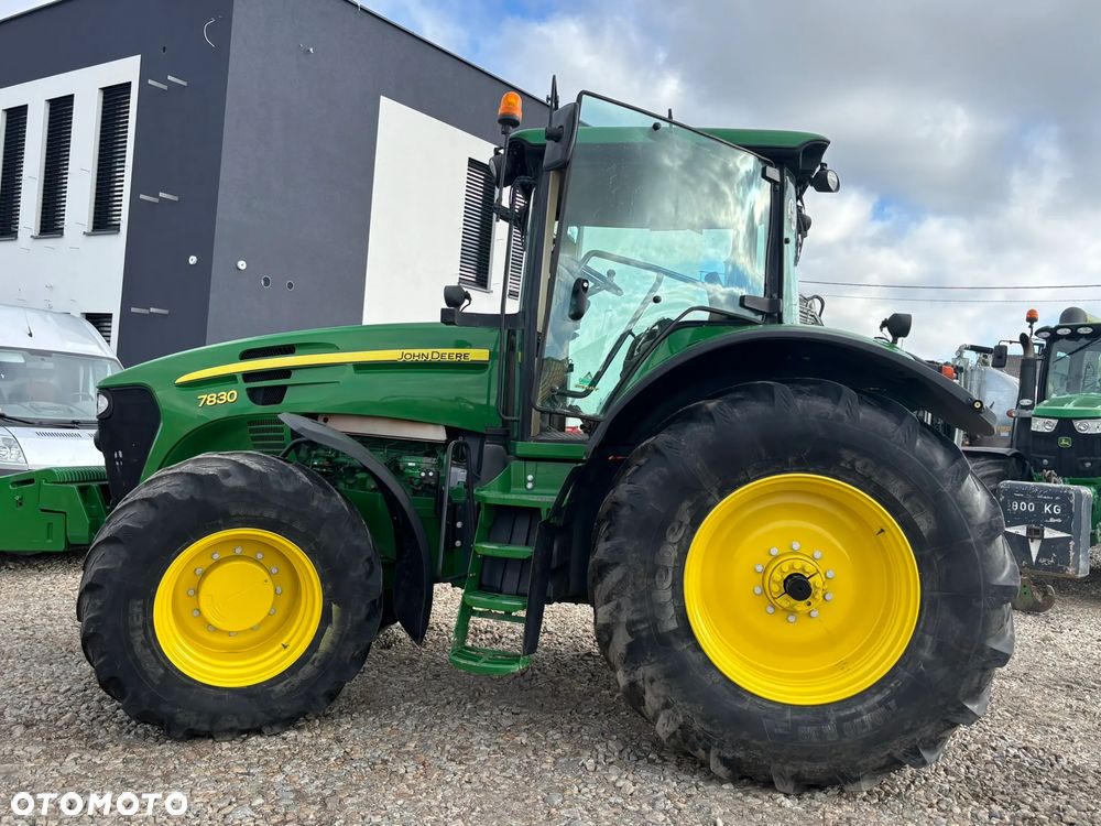 John Deere 7830 - 7