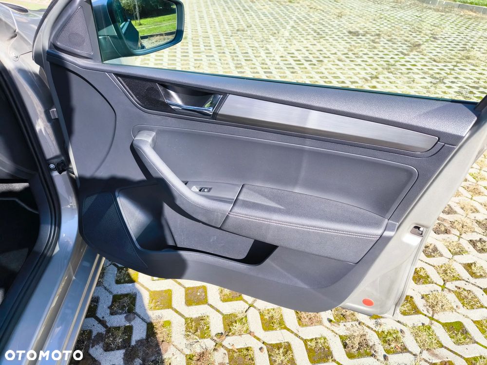 Skoda RAPID 1.0 TSI Ambition - 29