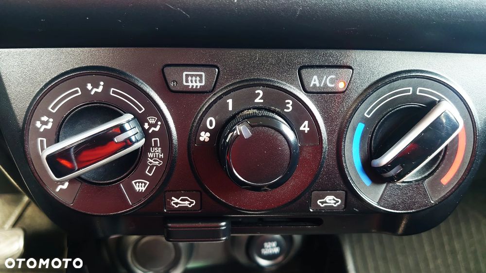 Suzuki Swift 1.2 Dualjet SHVS Premium CVT - 19