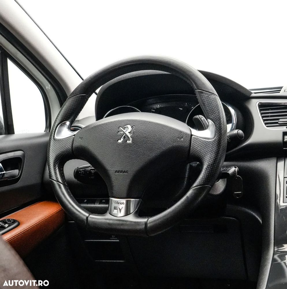 Peugeot 3008 HYbrid4 2.0 HDI FAP ETG + Electric - 17