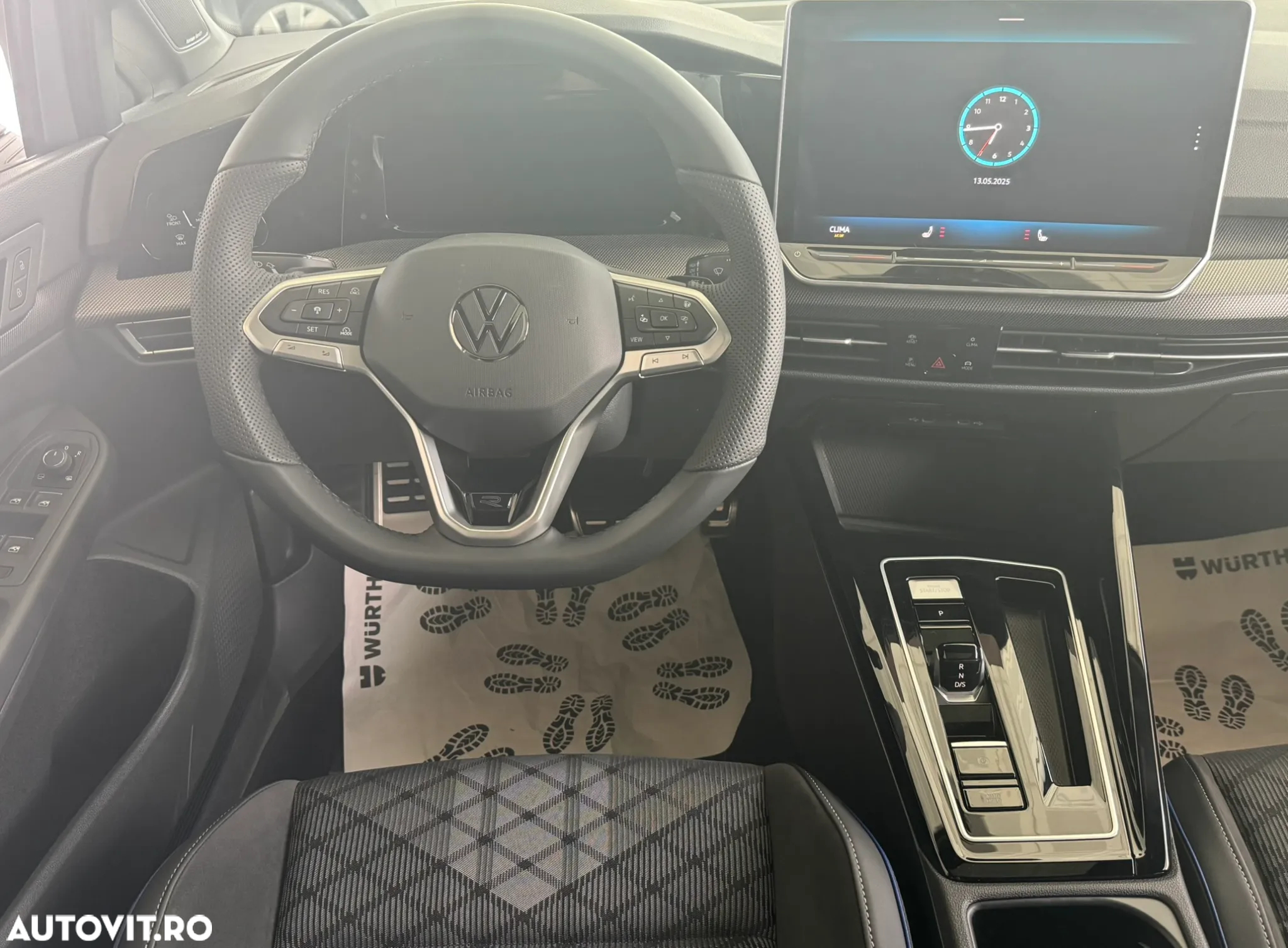 Volkswagen Golf 1.5 eTSI ACT DSG MHEV R-Line - 11