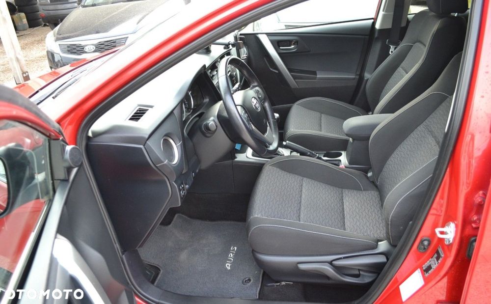 Toyota Auris 1.33 VVT-i Terra - 6