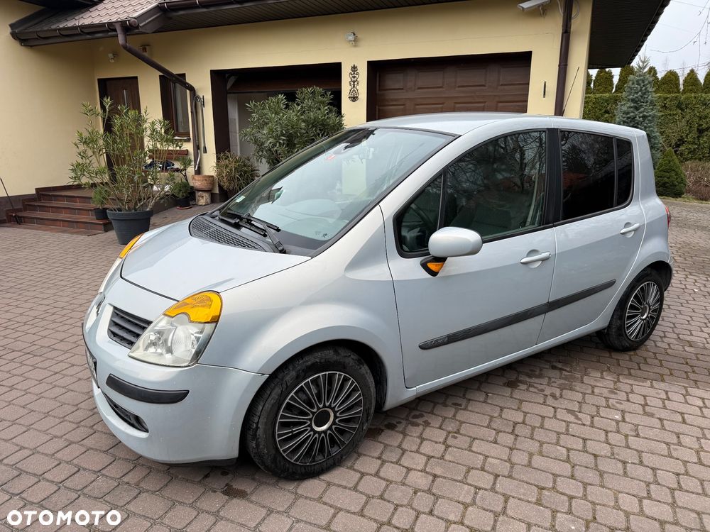 Renault Modus 1.6 16V ESP Dynamique - 2