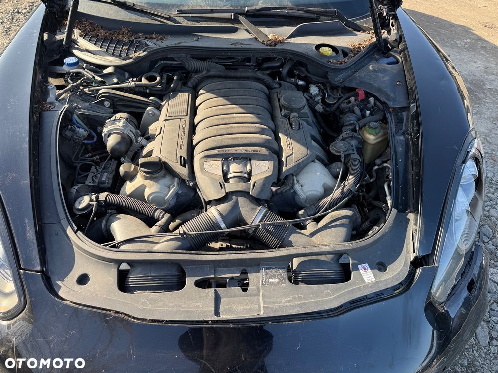 Porsche Panamera GTS - 28