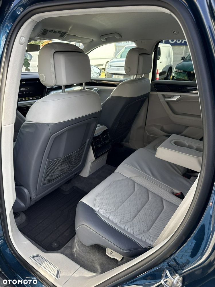 Volkswagen Touareg - 26