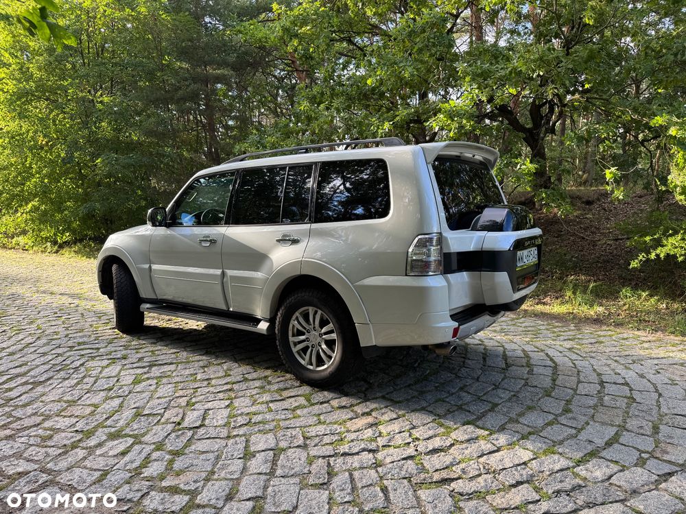 Mitsubishi Pajero - 5