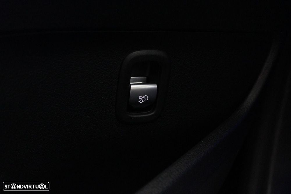 Mercedes-Benz C 300 d AMG Line - 38