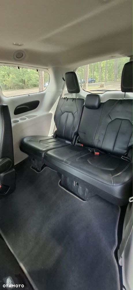 Chrysler Pacifica - 7