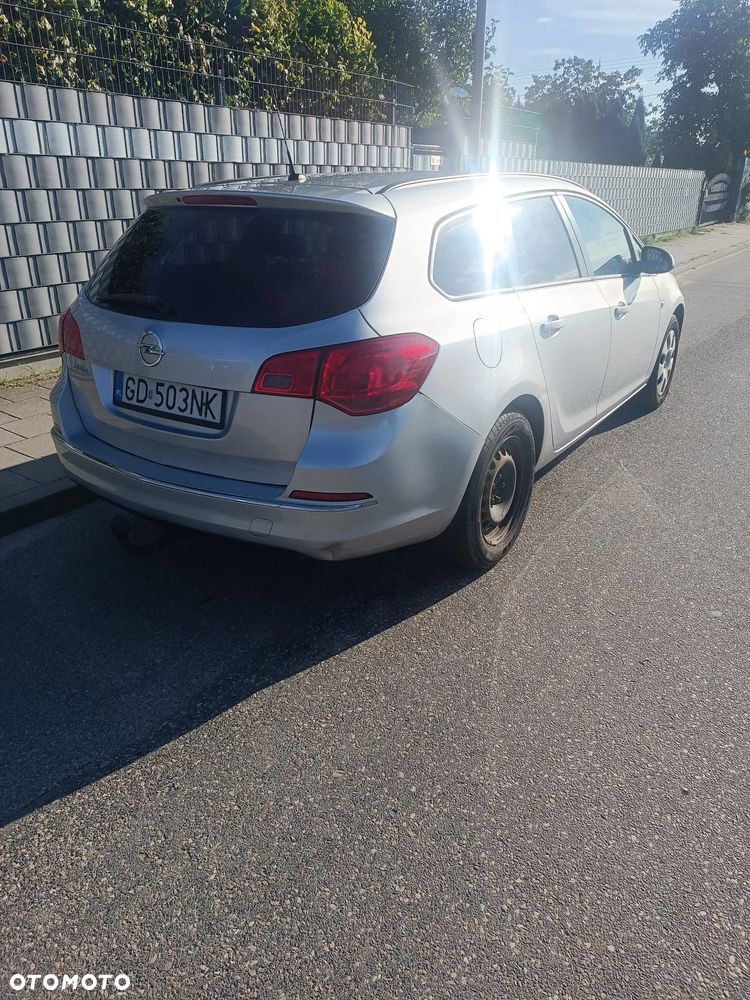 Opel Astra 2014 photo 4