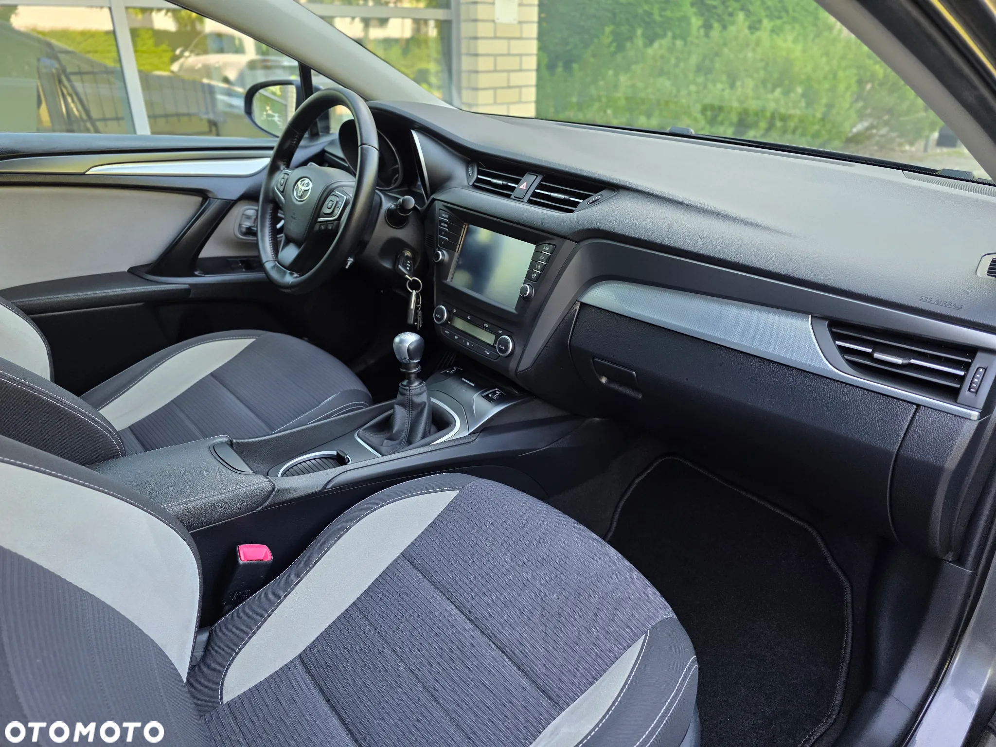 Toyota Avensis - 26