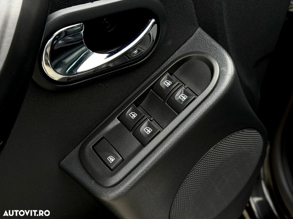 Dacia Duster dCi 110 FAP 4x2 Prestige - 32