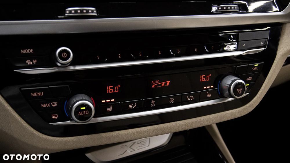 BMW X3 xDrive20i GPF Advantage - 23