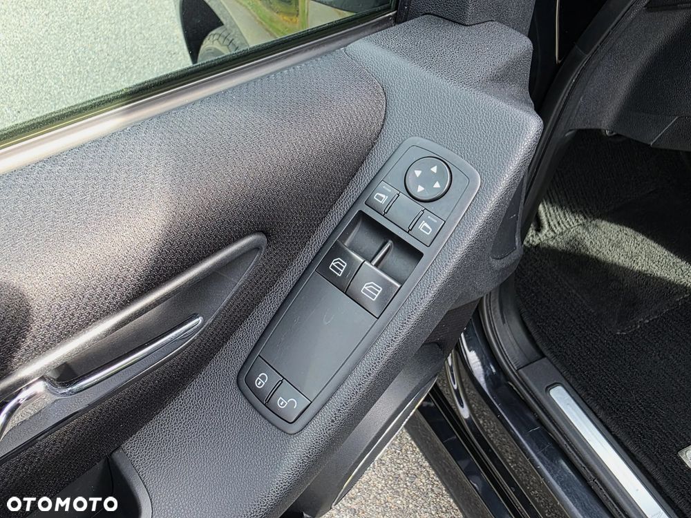 Mercedes-Benz Klasa B 200 Autotronic - 19